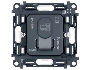 PR185 Механизм компьютерной розетки RJ-45 (8P8C) CAT6A экранированной с автоматической защитной шторкой QUANT PRO