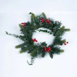 Новогоднее украшение Uniel ULD-T4040-020/SNA/3AA WARM WHITE IP20 WREATH