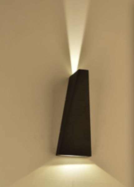 Уличный настенный светильник Times Square O580WL-L6B