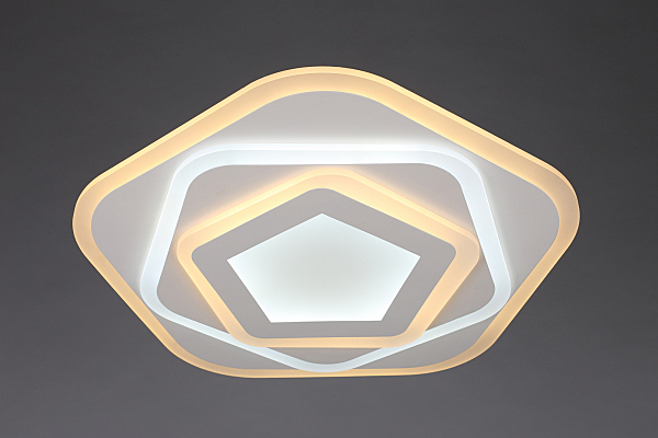 Потолочная люстра Monteluro OML-05407-70