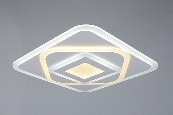 Светильник потолочный white OML-06207-80