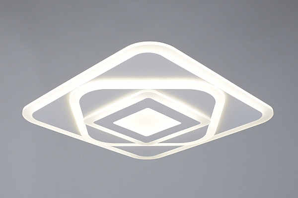 Светильник потолочный white OML-06207-80