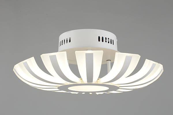 Потолочная люстра Silville OML-02607-68