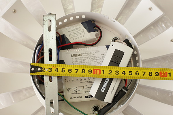 Потолочная люстра Silville OML-02607-68