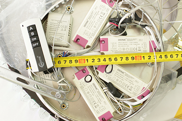 Подвесная люстра Aigo OML-03703-108