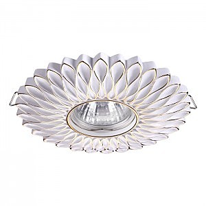 Встраиваемый светильник Pattern 370489