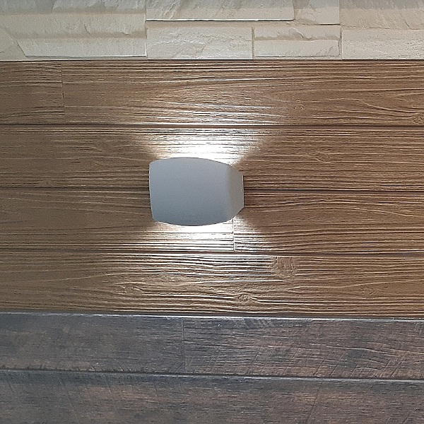 Уличный настенный светильник Abram AB1.000.000.LXJ1L