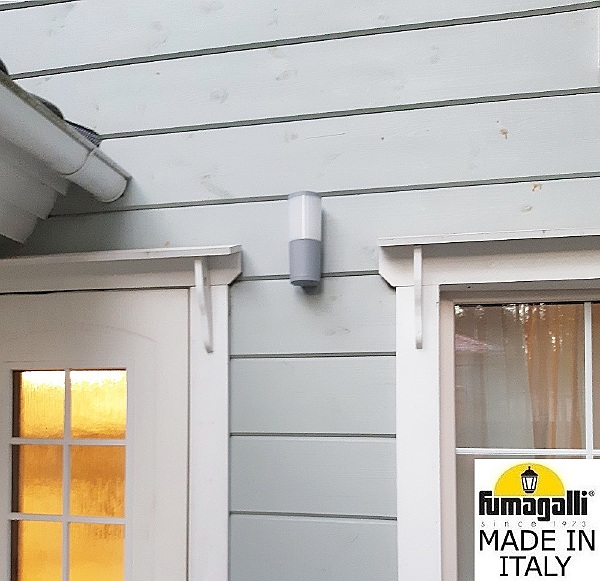 Уличный настенный светильник Amelia DR2.570.000.LYF1R