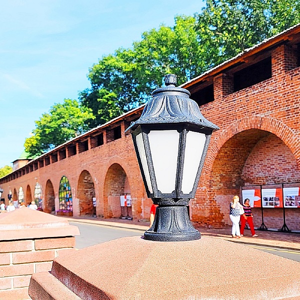 Уличный наземный светильник Anna E22.110.000.AYF1R