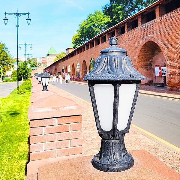 Уличный наземный светильник Anna E22.110.000.AYF1R