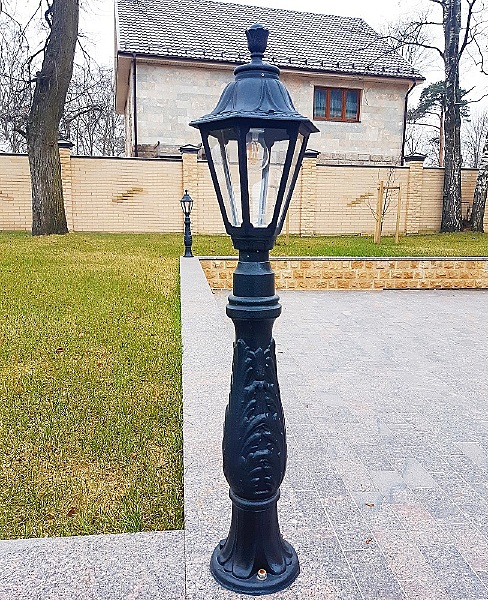 Уличный наземный светильник Rut E26.162.000.AXF1R