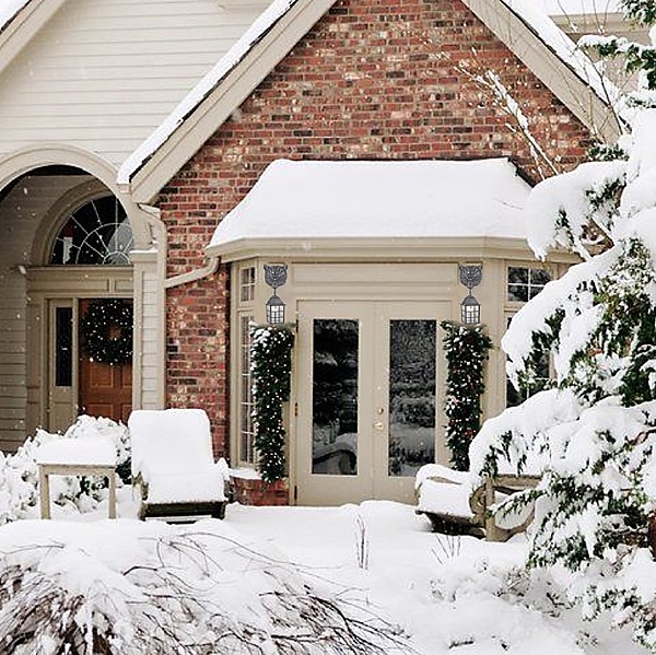 Уличный настенный светильник Hunt 2253-1W