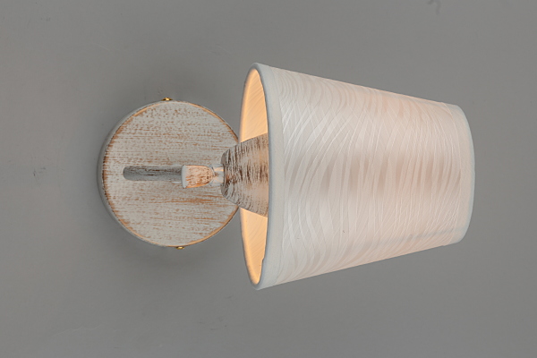 Настенное бра Ugento OML-28401-01