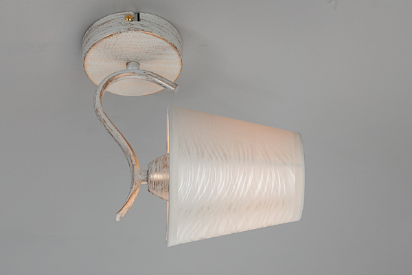 Настенное бра Ugento OML-28401-01