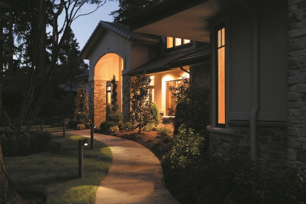 Уличный наземный светильник Wall Street O010FL-01B