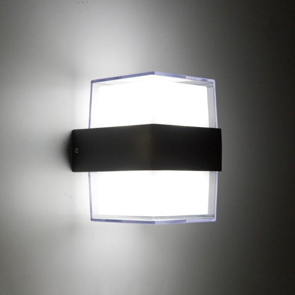 Уличный настенный светильник Citilux CLU0009K