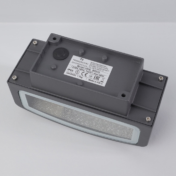 Уличный настенный светильник Brick 3408