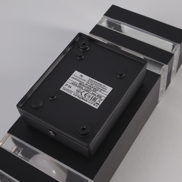 Уличный настенный светильник Rio 4424