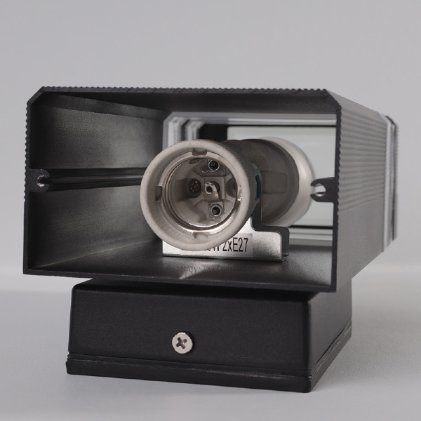 Уличный настенный светильник Rio 4424