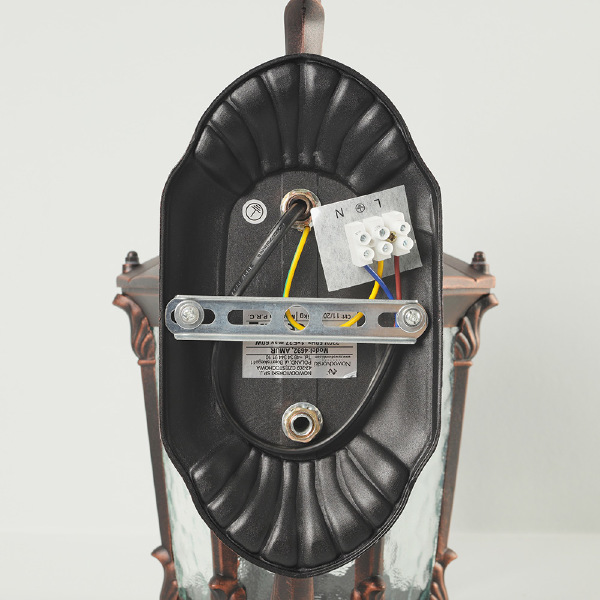 Уличный настенный светильник Amur 4692