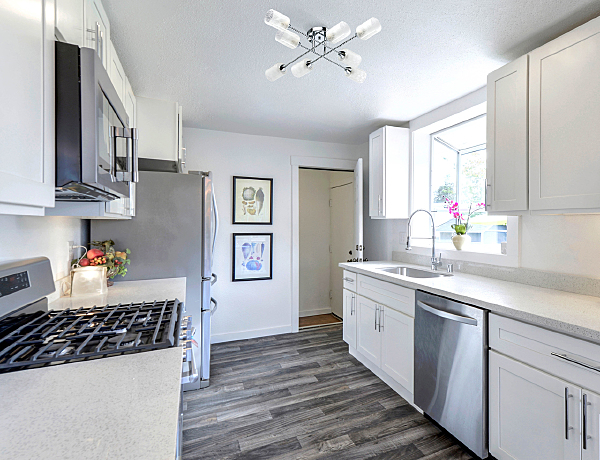 Потолочная люстра Олимпия 638016108