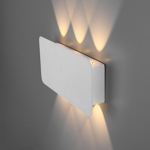 Настенный светильник Angle 40138/1 LED белый 6W