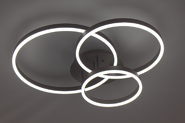 Потолочная люстра Planet 10207/3LED