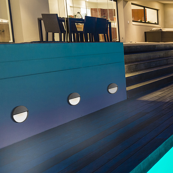 Уличный настенный светильник Baker 7013