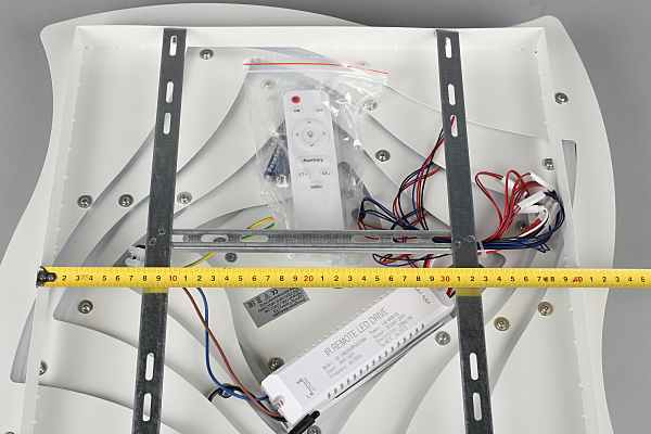 Потолочная люстра Benevello OML-07807-248