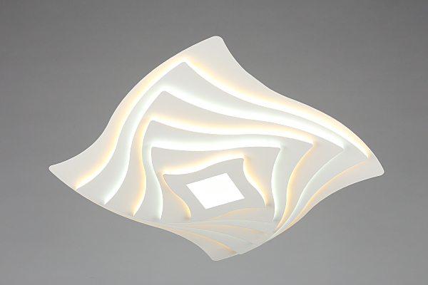 Потолочная люстра Benevello OML-07807-248