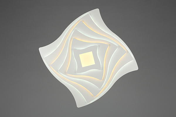 Потолочная люстра Benevello OML-07807-248