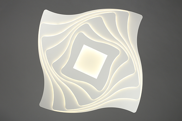 Потолочная люстра Benevello OML-07807-410