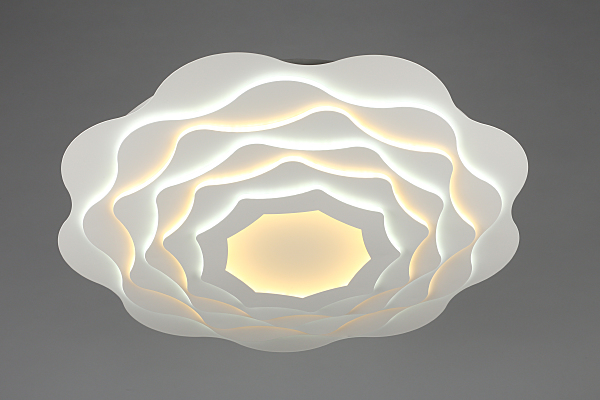 Потолочная люстра Varedo OML-07907-344