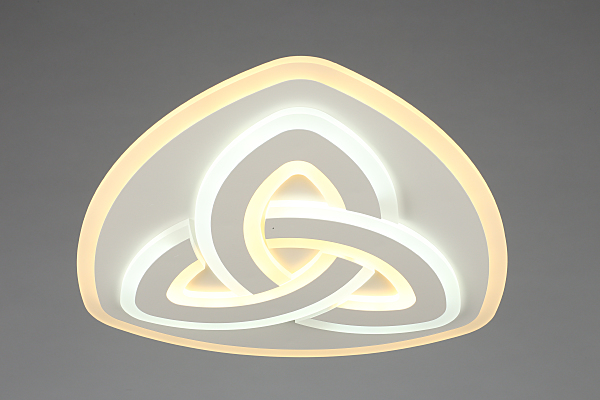 Потолочная люстра Loreto OML-09107-144