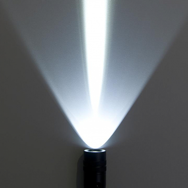 Фонарик Discoverer FLS02-25-5W 200m BK Черный (Discoverer 5)