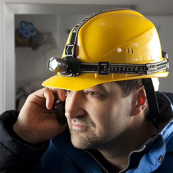 Фонарик Elektrostandard FLS08-2,7-3W 150m SL Серебряный (Expert)