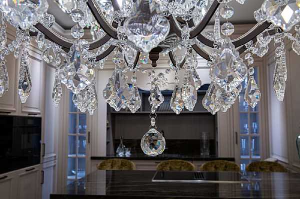 Подвесная люстра Rococo L27912.65