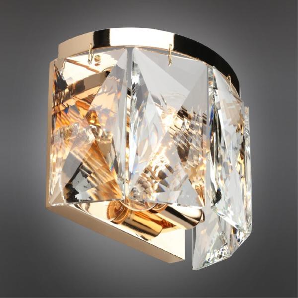 Настенное бра Volpedo OML-72901-02