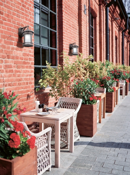 Уличный настенный светильник Salamanca O031WL-01BR