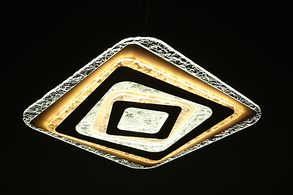 Потолочная люстра Brunico OML-08527-182