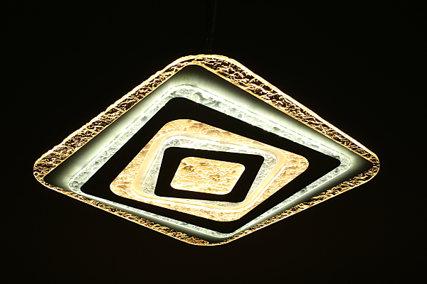 Потолочная люстра Brunico OML-08527-182