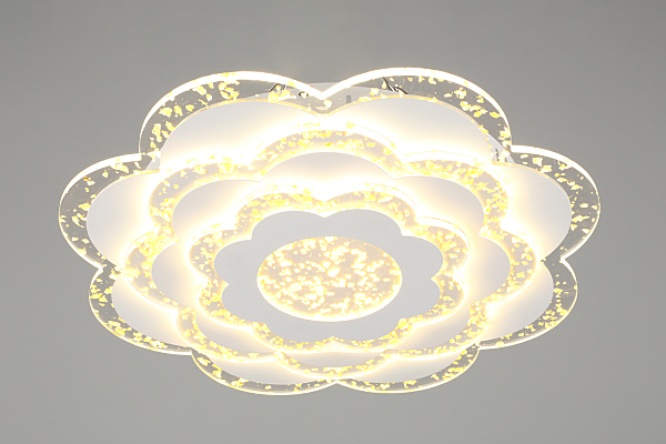 Потолочная люстра Vittuone OML-08707-130