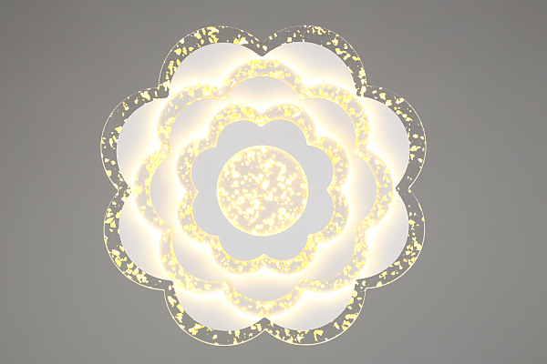 Потолочная люстра Vittuone OML-08707-130