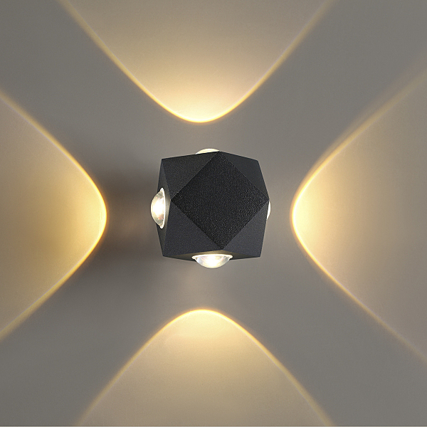 Уличный настенный светильник Diamanta 4218/8WL