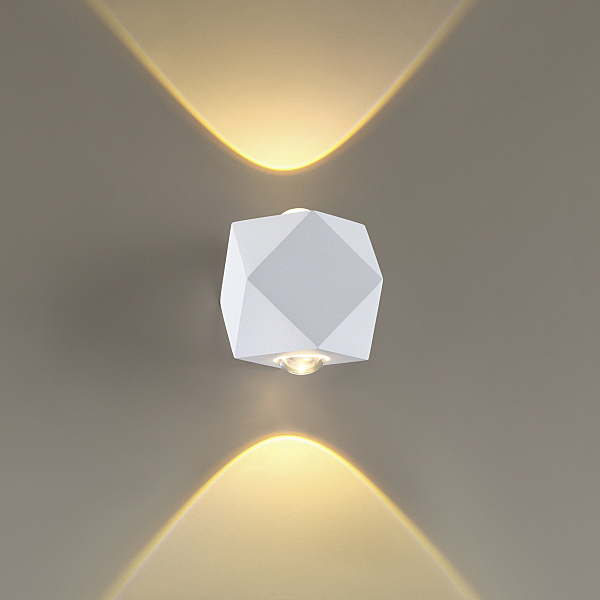 Уличный настенный светильник Diamanta 4219/4WL