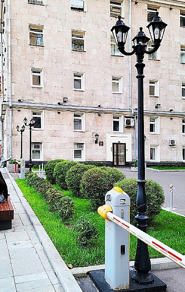 Столб фонарный уличный Rut E26.205.R30.AXF1R