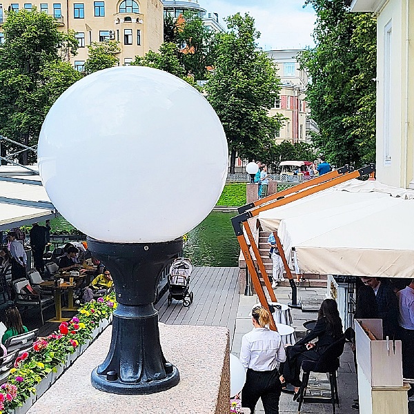 Уличный наземный светильник Globe 400 G40.113.000.AYE27