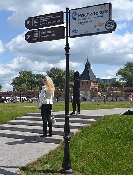 Консольный уличный светильник Столб Классический 000.205.000.A0