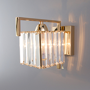 Настенное бра April 10117/1 золото/прозрачный хрусталь Strotskis
