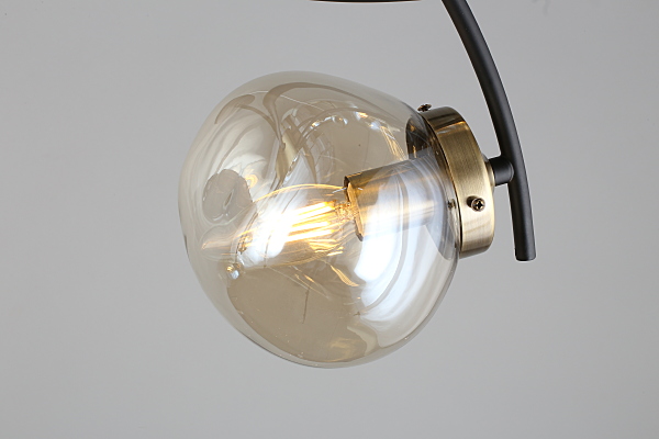 Потолочная люстра Moncalvo OML-95307-08